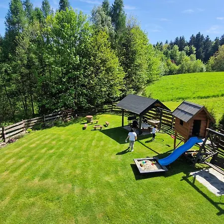 Semesterbostad Dwojakowka Ropa